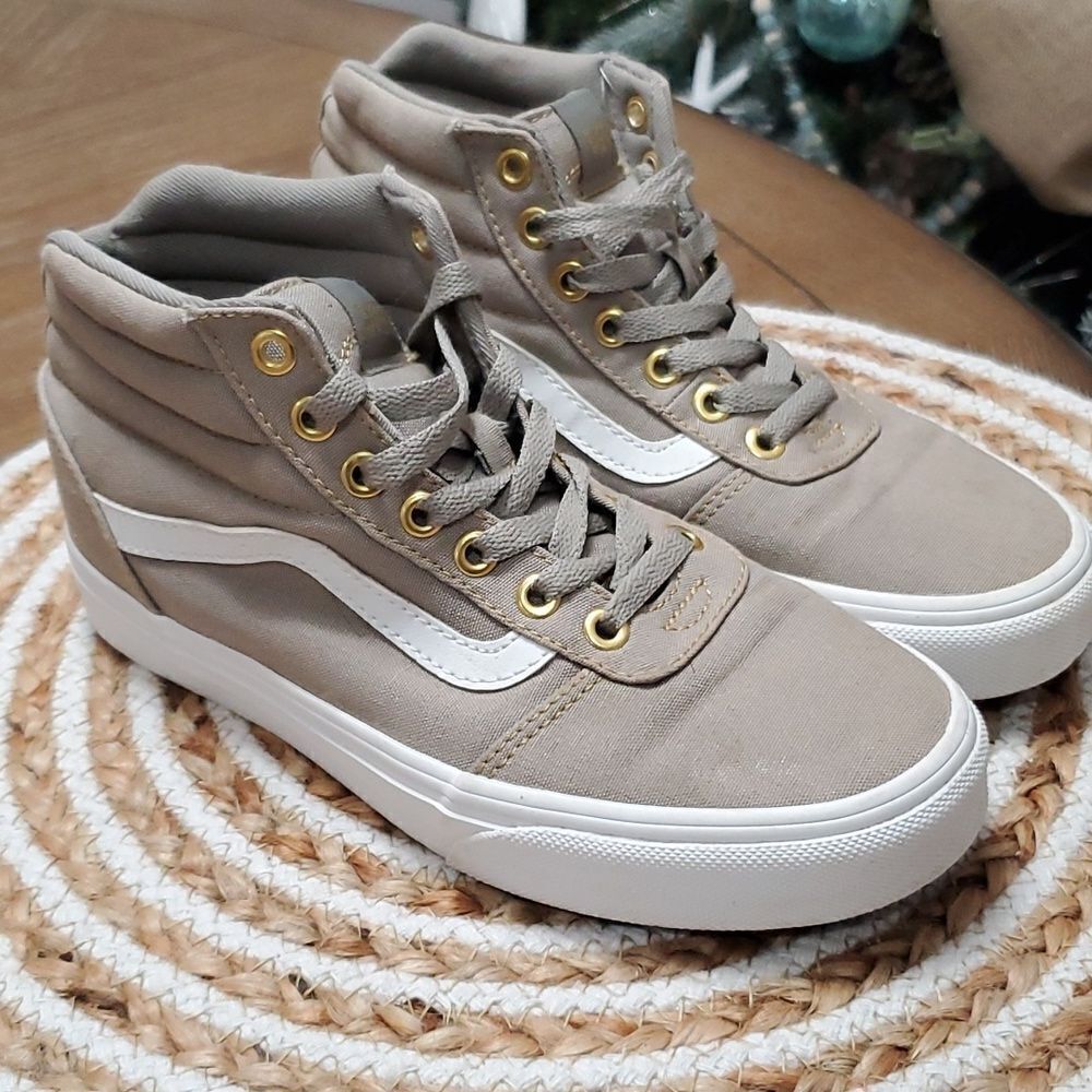 Vans Women’s SK8 High Tops, Khaki/Green Sneakers, gold accents,  Size 6
